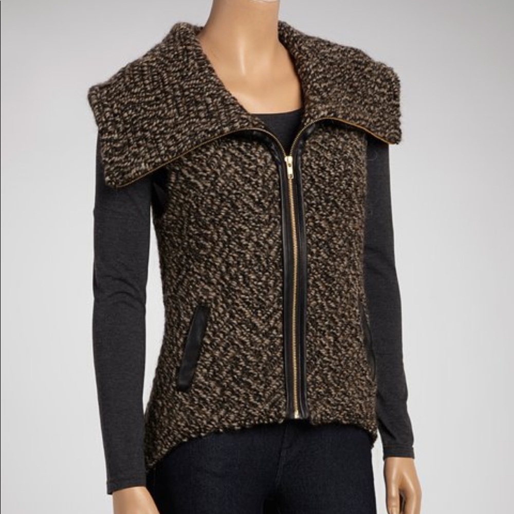 ⚡️SALE⚡️Shui Chen wool & leather foldover vest