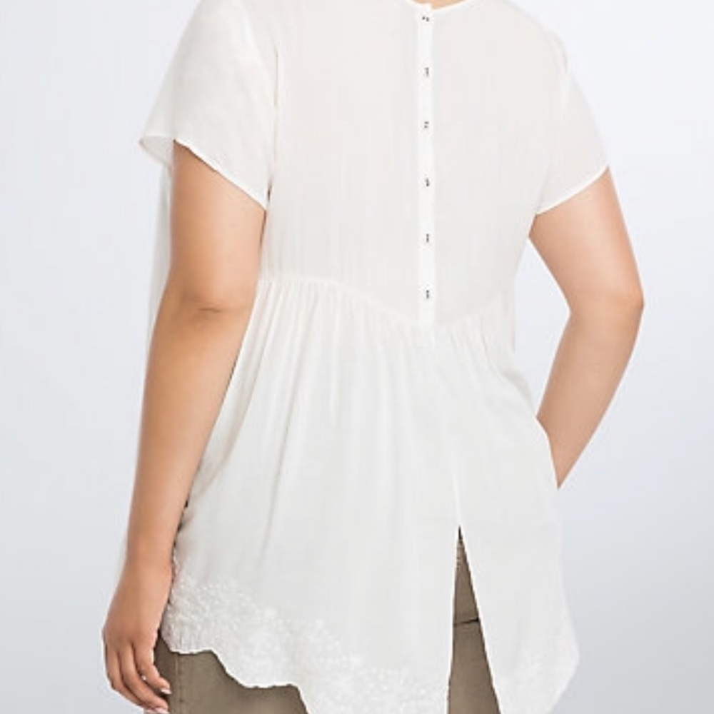 ONLY 1 LEFT!! I Embroidered Trim Split Back Top 🌸 - Picture 3 of 4