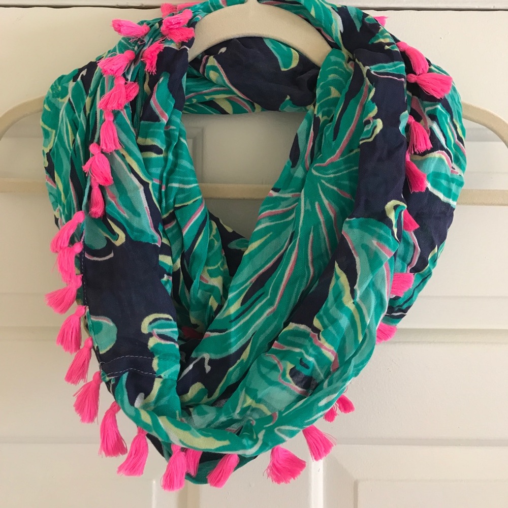 Infinity scarf