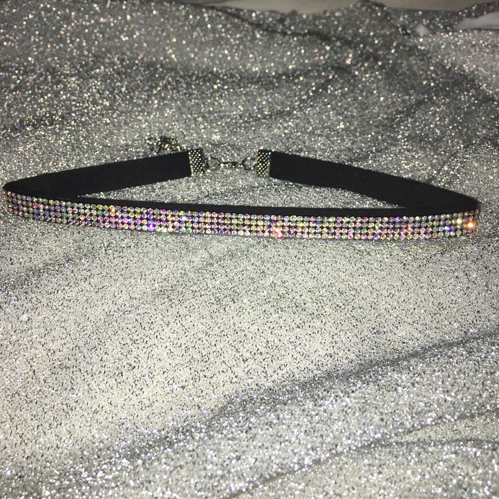 Crystal choker necklace