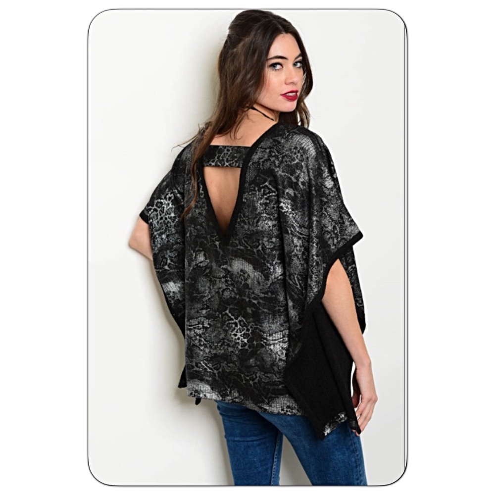 Stunning Flutter Sleeve Silver Black Top SM - Picture 3 of 8