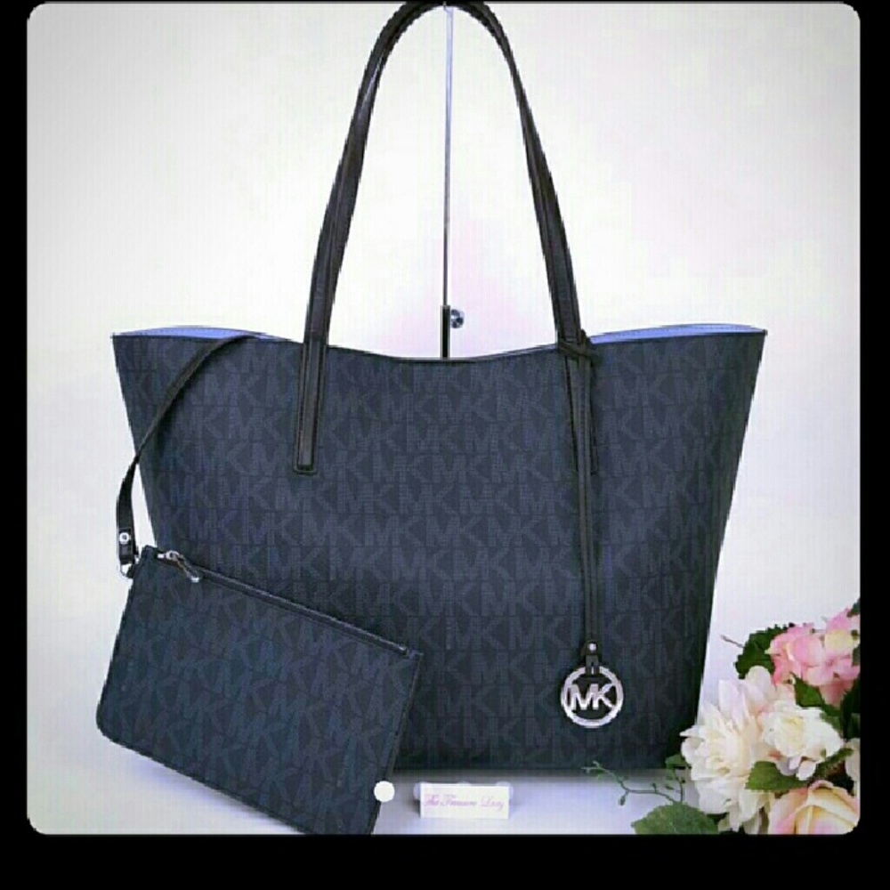 Michael kors tote and wristlet