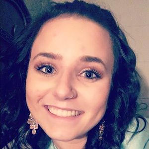 Meet your Posher, Abby