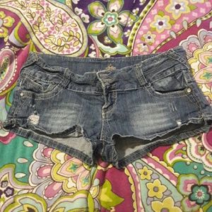 Short jean shorts