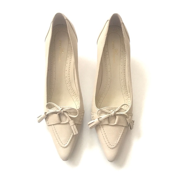 Brooks Brothers Shoes - Brooks Brothers Bone Tassel Pumps