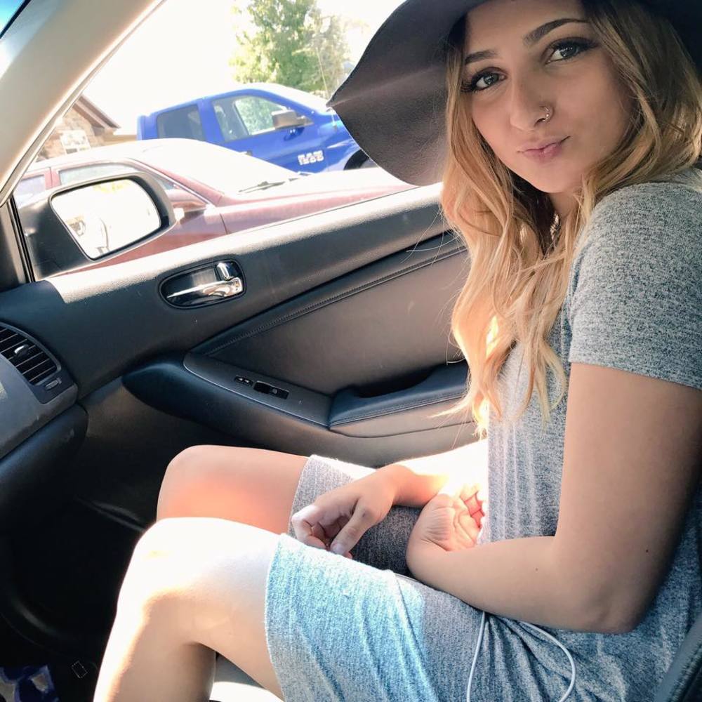 Meet your Posher, Jade