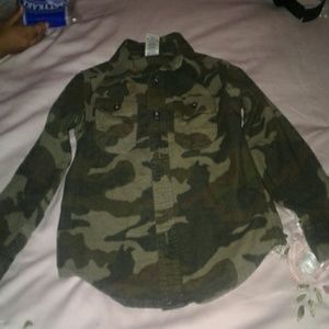 😎Army button up😎