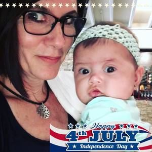 Meet your Posher, Leslie