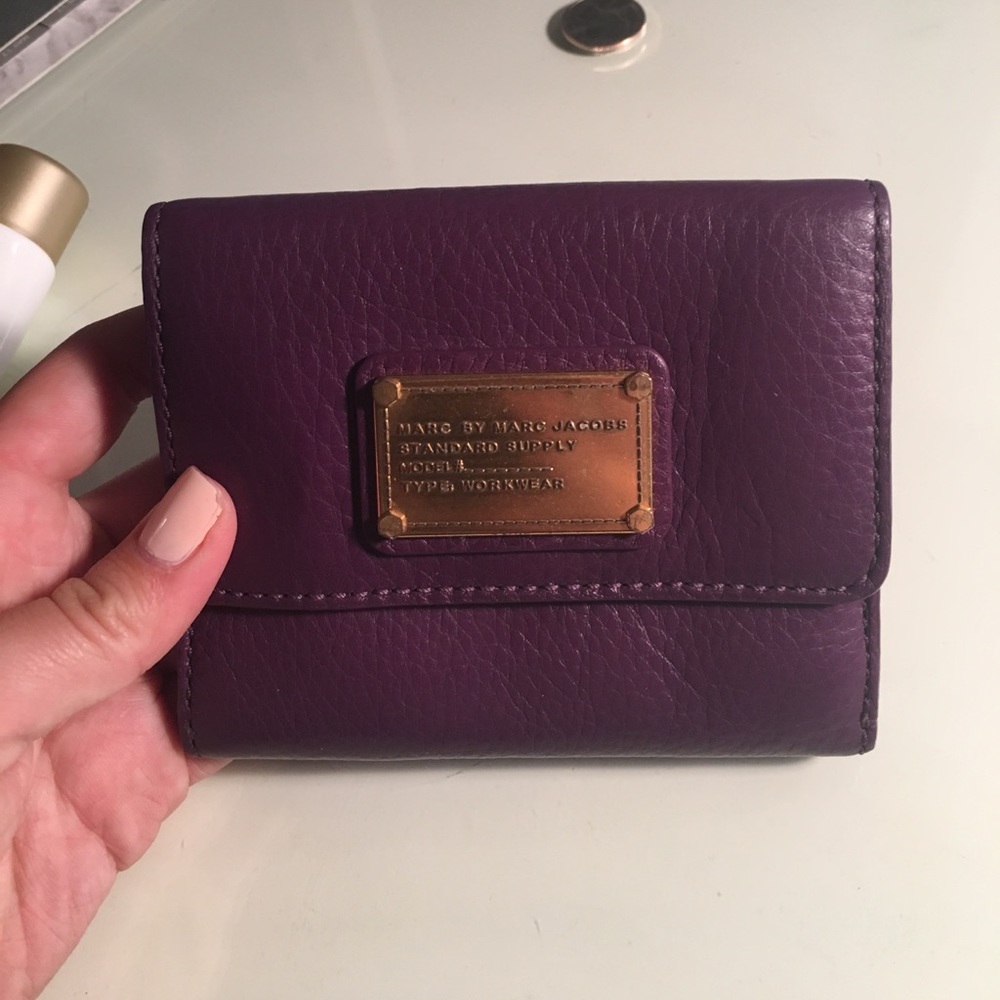 Marc Jacobs folding wallet UGC