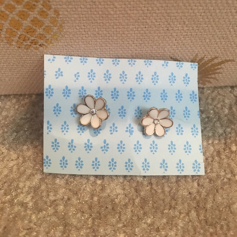 Flower earring studs. Never worn!