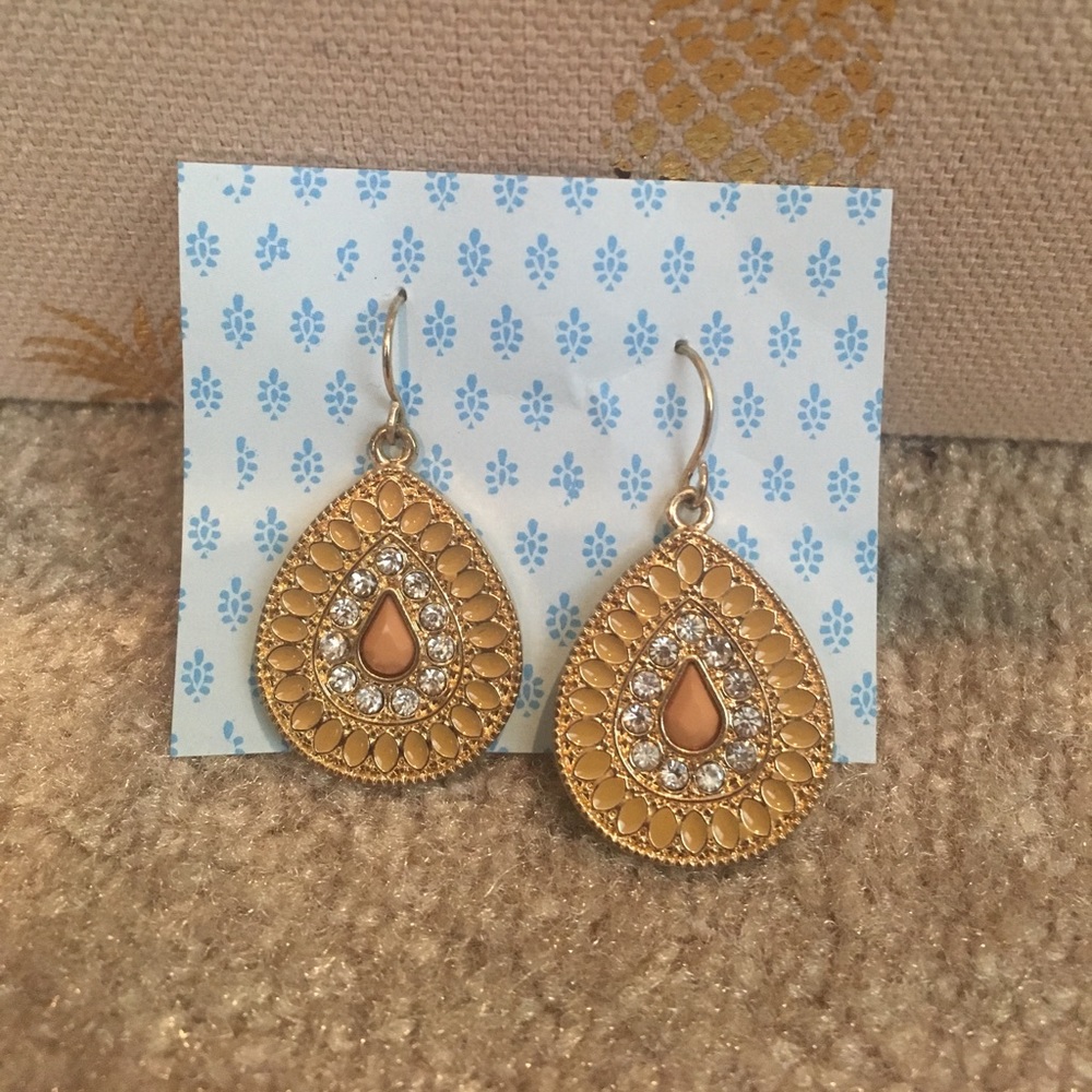 Gold earrings - Never worn