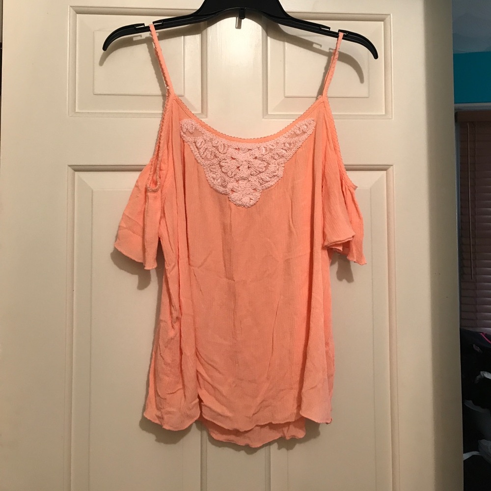 Mudd cutout shoulder tank top