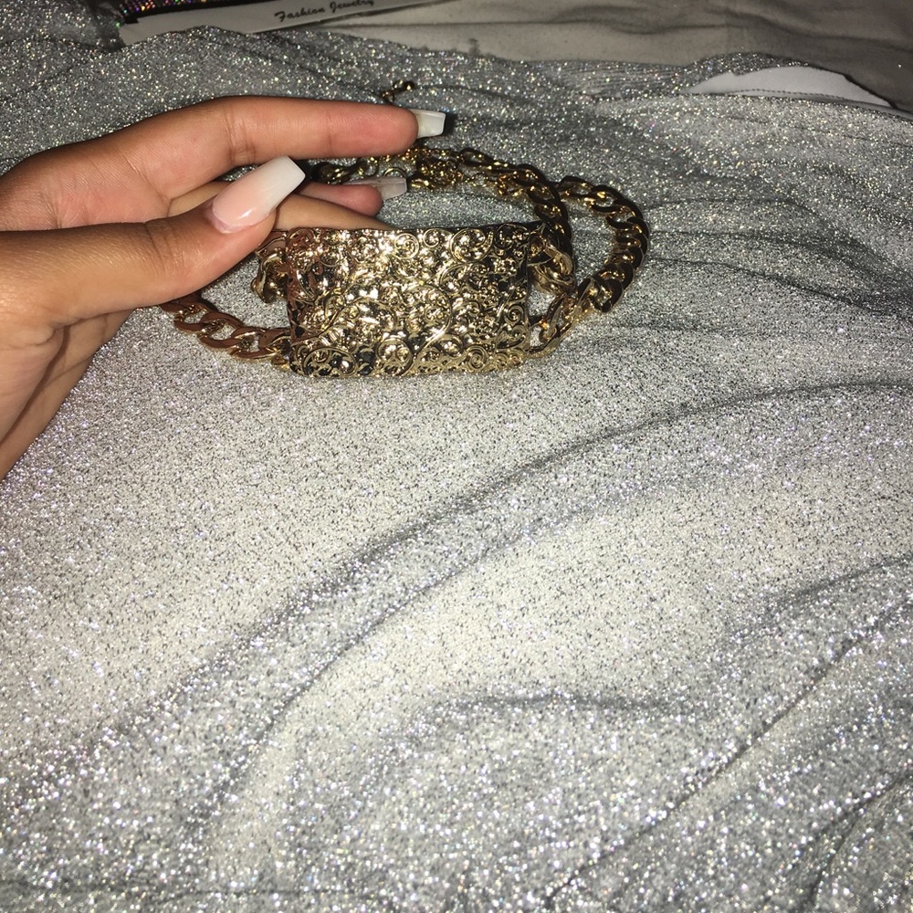 Gold chunky choker necklace
