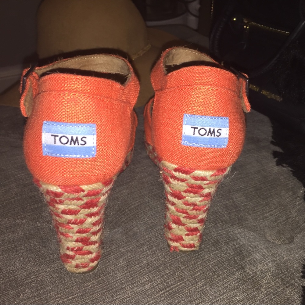 Toms Wedges!