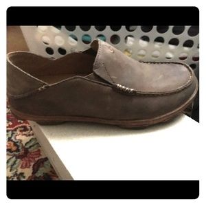 OluKai Mens size 9- NEVER BEEN WORN