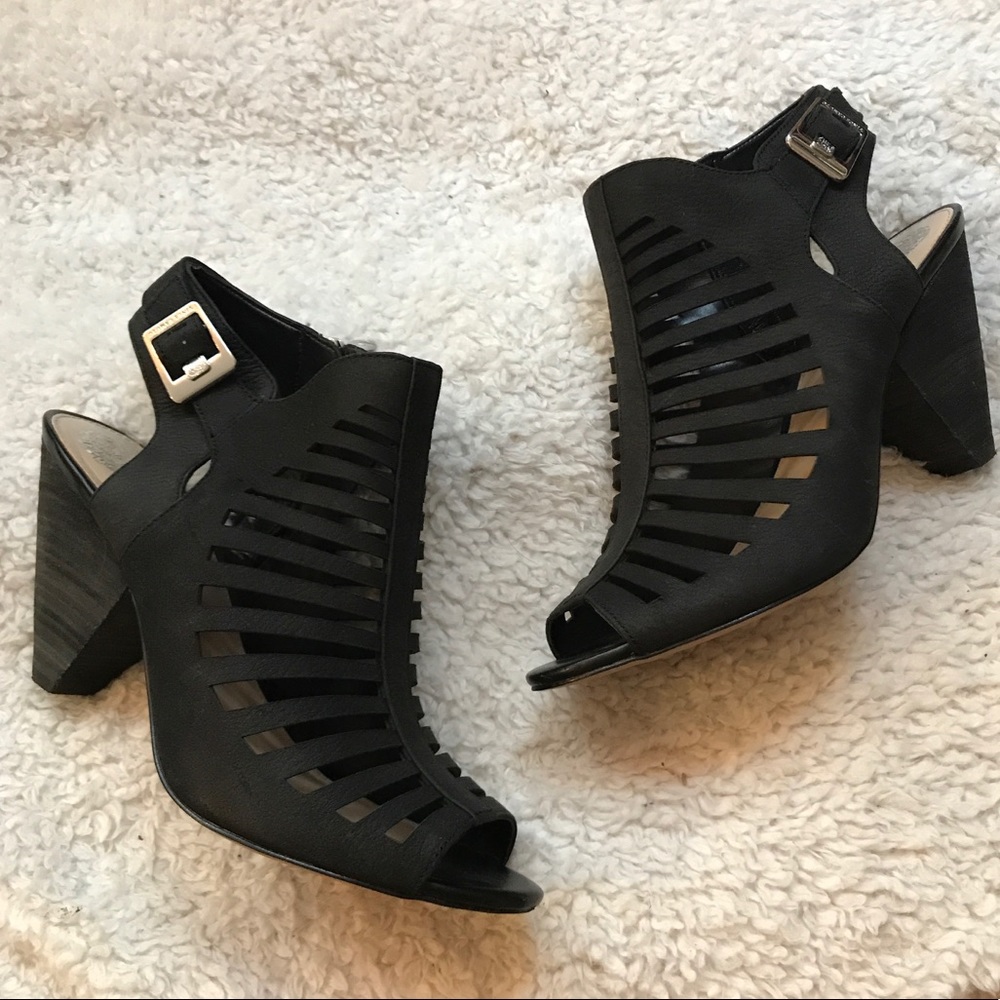 Vince Camuto Black Peep Toe Sandals