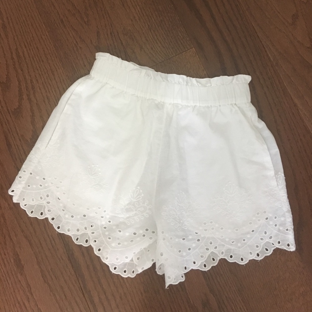 Highwasted Lace White Shorts