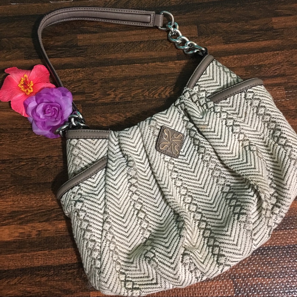 Super cute purse that goes with everything!