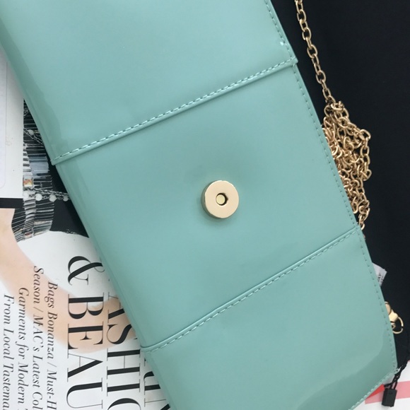Mint Green Envelope Clutch - Picture 3 of 3