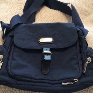 Baggallini carry all bag. EUC