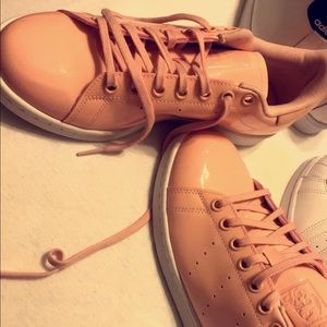 Brand new Shell Toe adidas peach $110