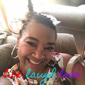 Meet your Posher, Deanna