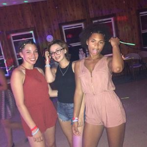 Meet your Posher, Daniella