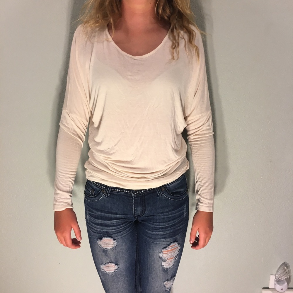 Loose long sleeve shirt