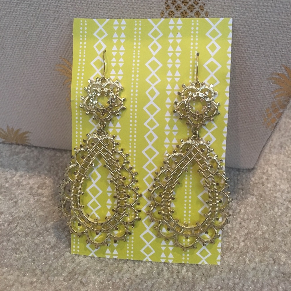Gold earrings - Never worn