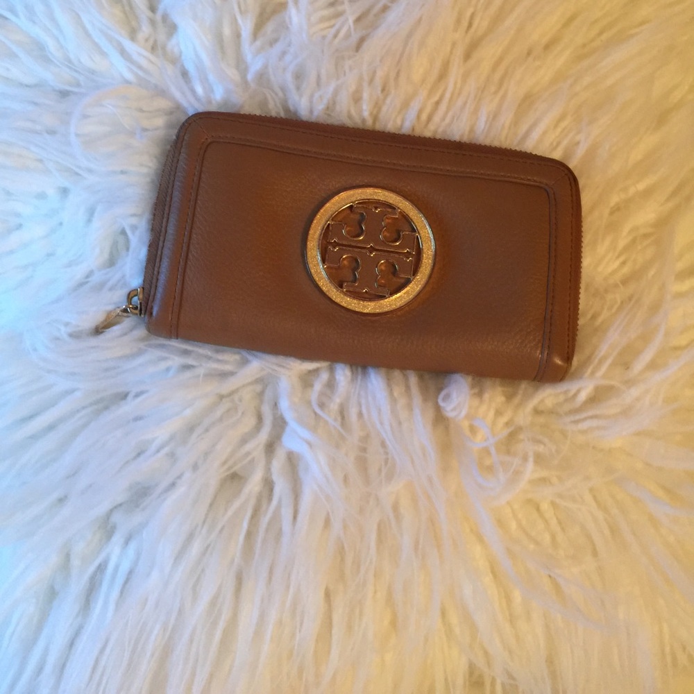 🎉Tory Burch Wallet! 🎉