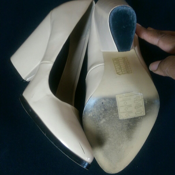 Heels/shoes - Picture 4 of 8