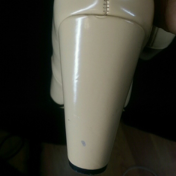 Heels/shoes - Picture 7 of 8