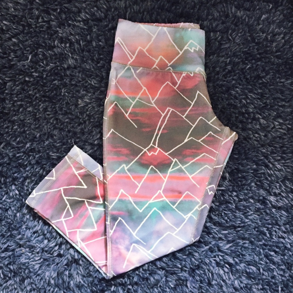 Mossimo athletic cropped leggings