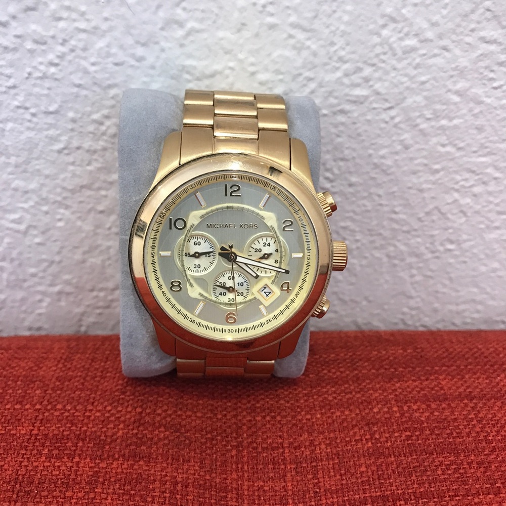 Pre Owned Michael Kors Chronograph Gold Watch