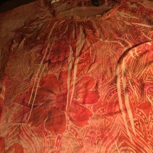 Beautiful flowing top!