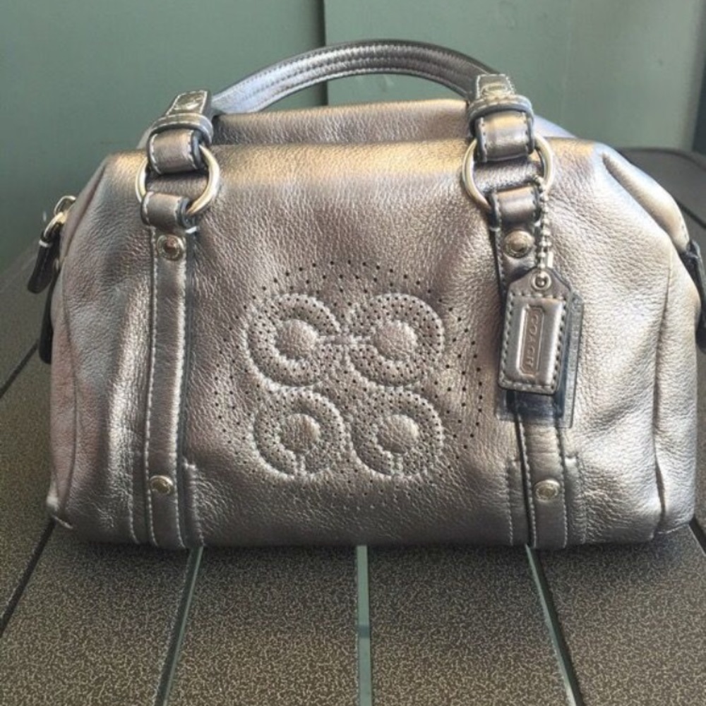 LIKE NEW*** Coach Handbag