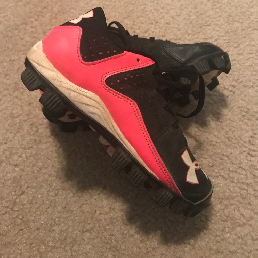 "Like new" Girls SOFTBALL CLEATS
