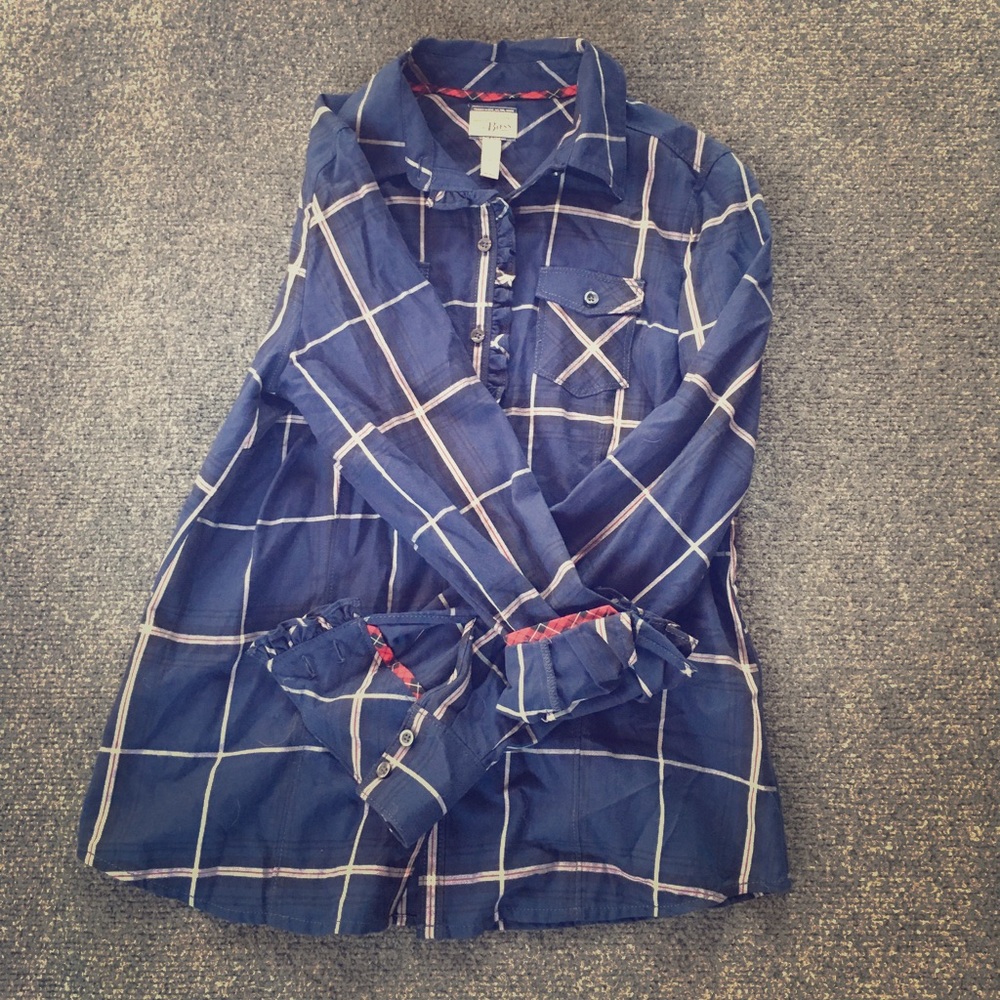 Navy blue plaid Bass ruffled button-up shirt