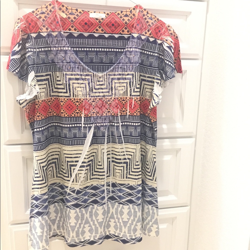 Cute Sublimated aztec T-shirt w/crinkle print