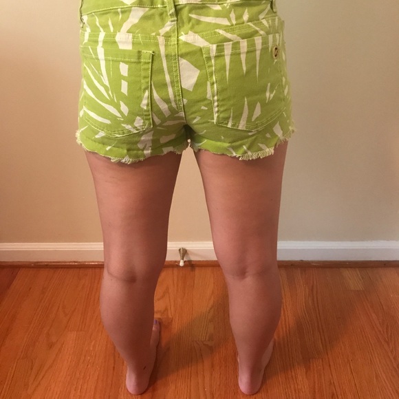 casual printed shorts - Picture 3 of 3