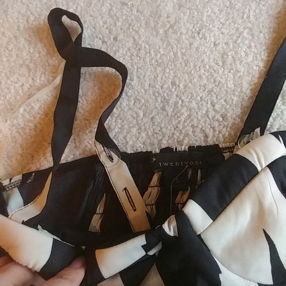 Flowy Top - Picture 2 of 3