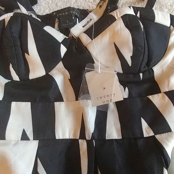 Flowy Top - Picture 3 of 3