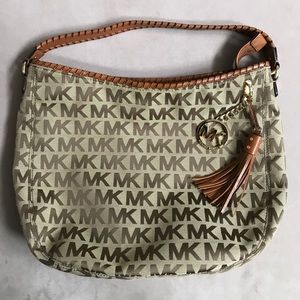 Michael Kors Bennet Shoulder Bag