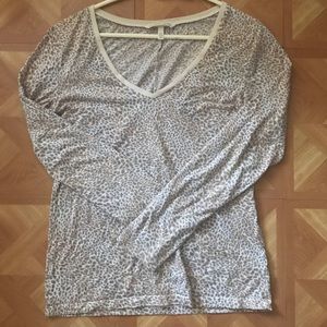 VS long sleeve tee
