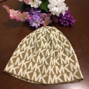 NWOT Michael Kors Beanie