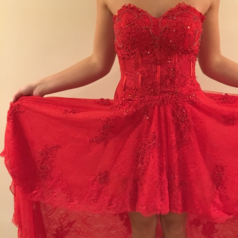 Formal Wear/ Red Tony Bowls Prom Dress