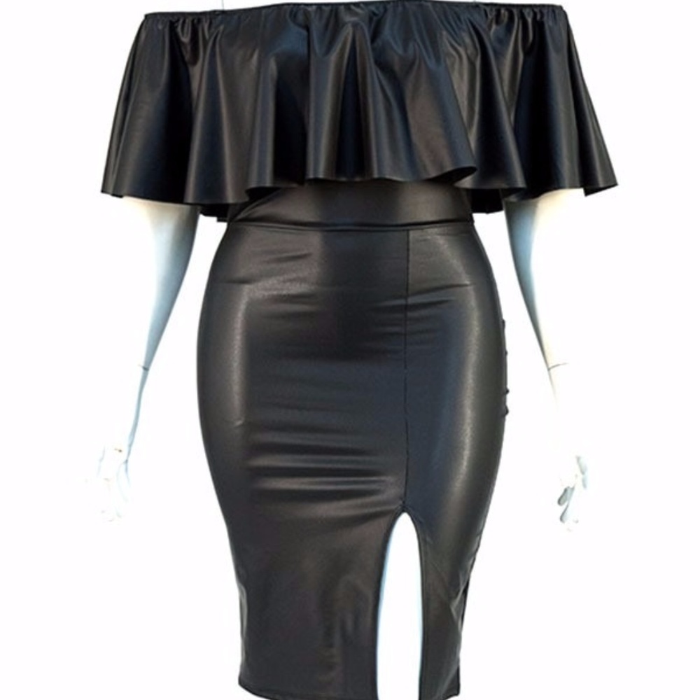 BLACK Body-Con DRESS