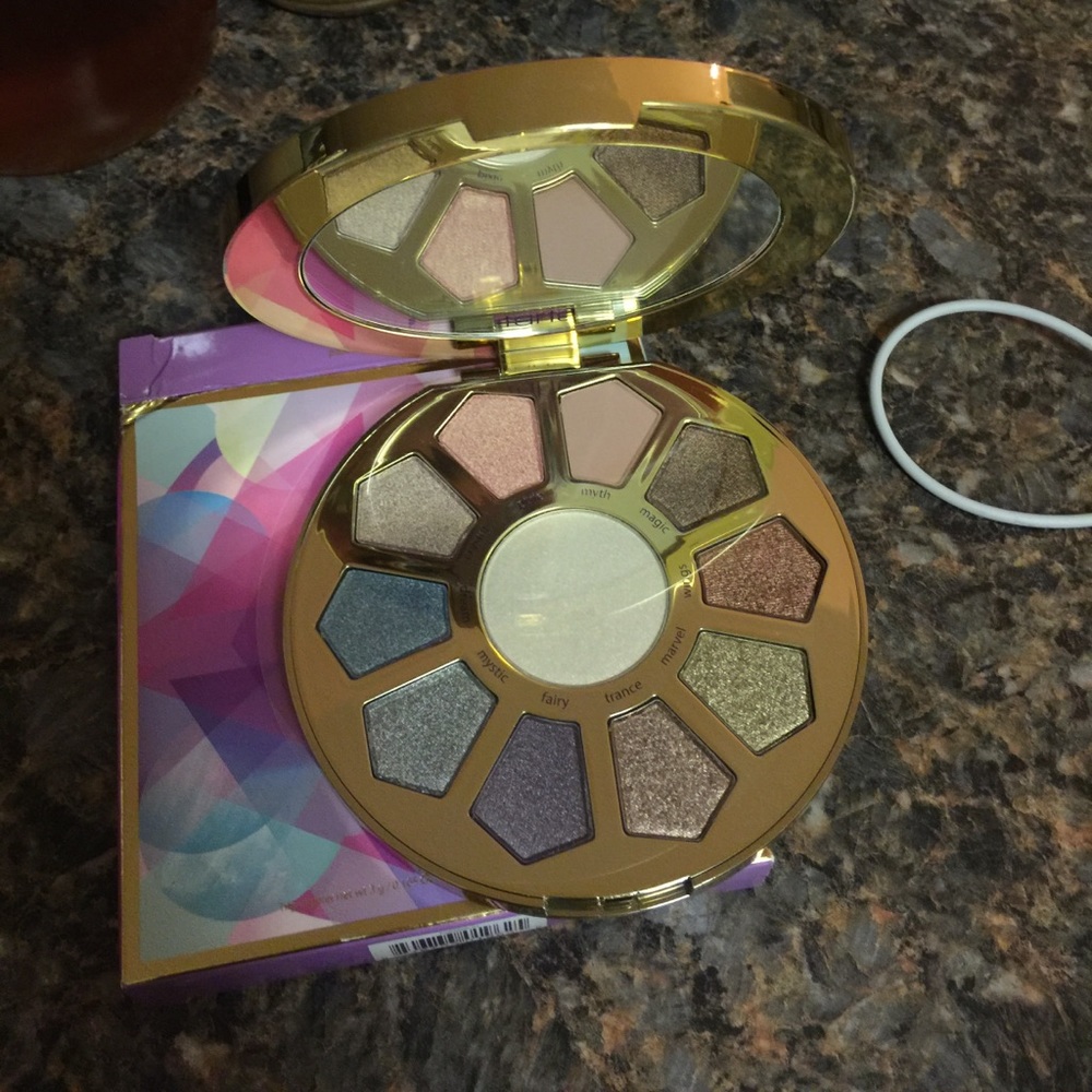 Eye and cheek palette