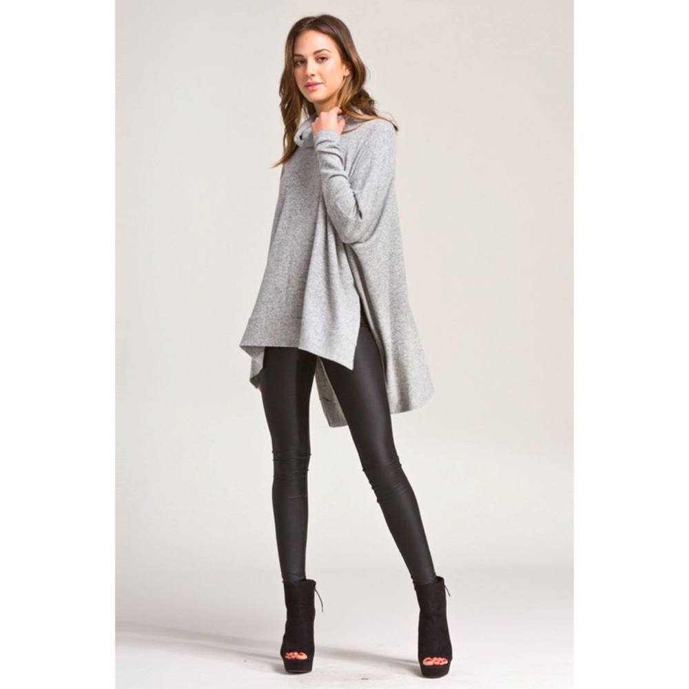 LAST ONE!! Super Soft Turtleneck Top - Picture 3 of 5