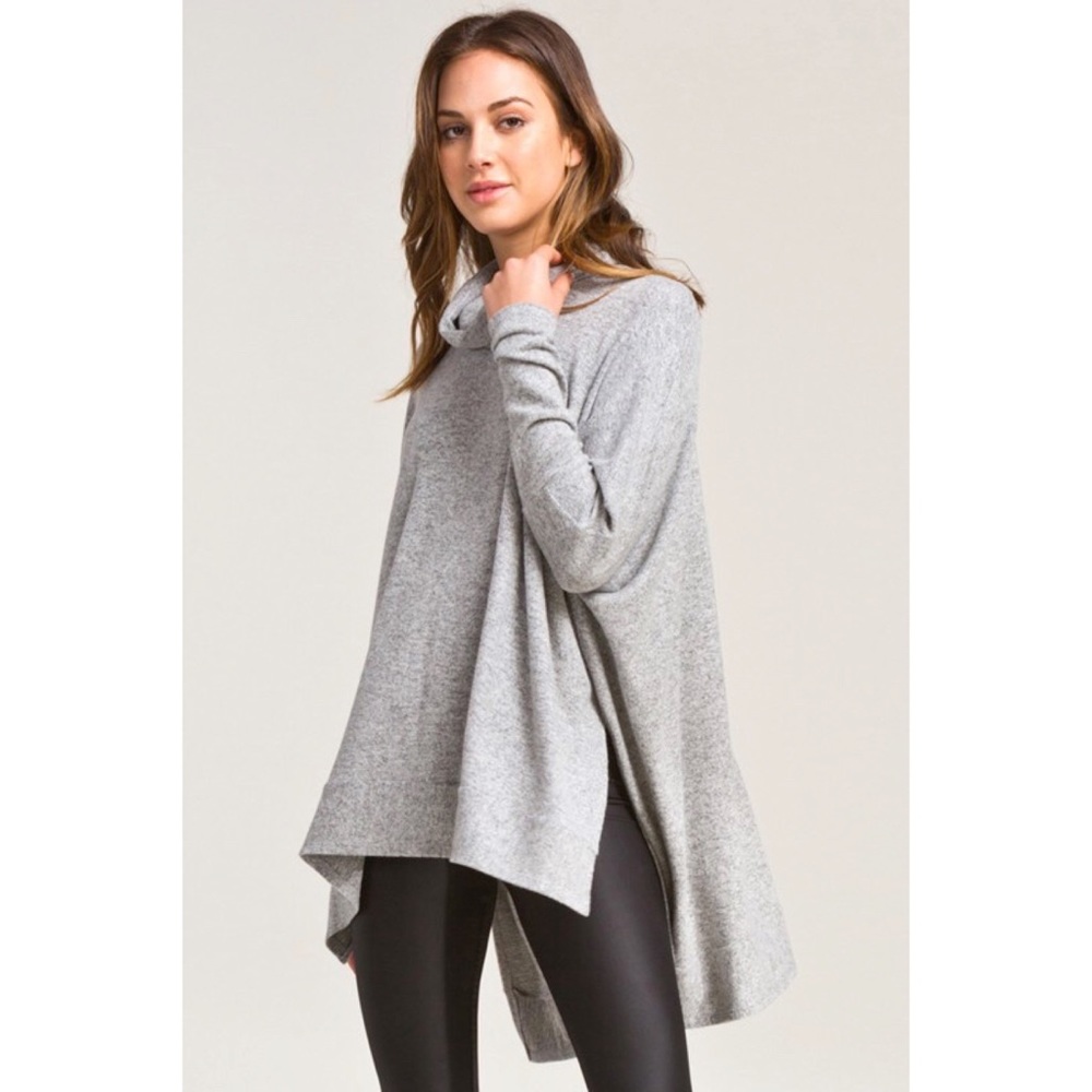 LAST ONE!! Super Soft Turtleneck Top - Picture 4 of 5